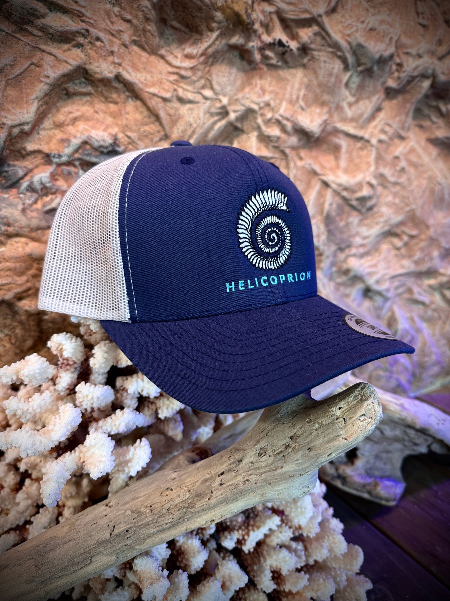 Helicoprion Tooth Whorl - embroidered Trucker Hat: navy/white